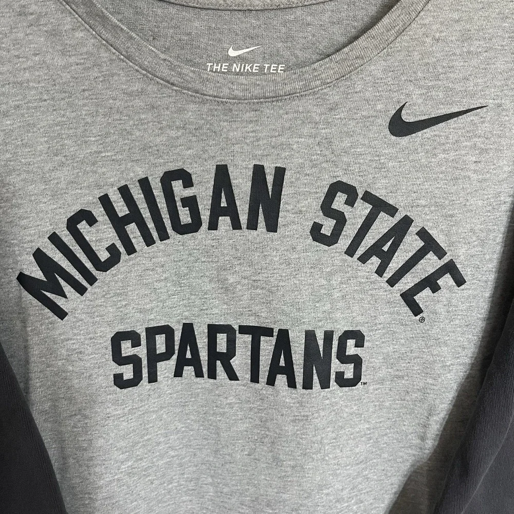 Nike Long Sleeve T-shirt Michigan State University Spartans Women's Size‎ XL